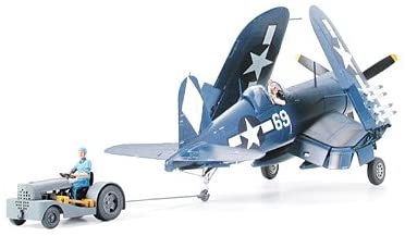 タミヤ 1/48 傑作機シリーズ No.85 アメリカ海軍 ヴォート F4U-1D コルセア モトタグ牽引セット プラモデル 61085