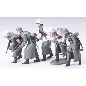 1/35 ドイツ冬季装備歩兵進撃セット