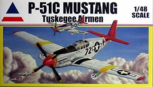 プラッツ 1/48 タスキーギ・エアメン P-51Cマスタング プラモデル AC0012